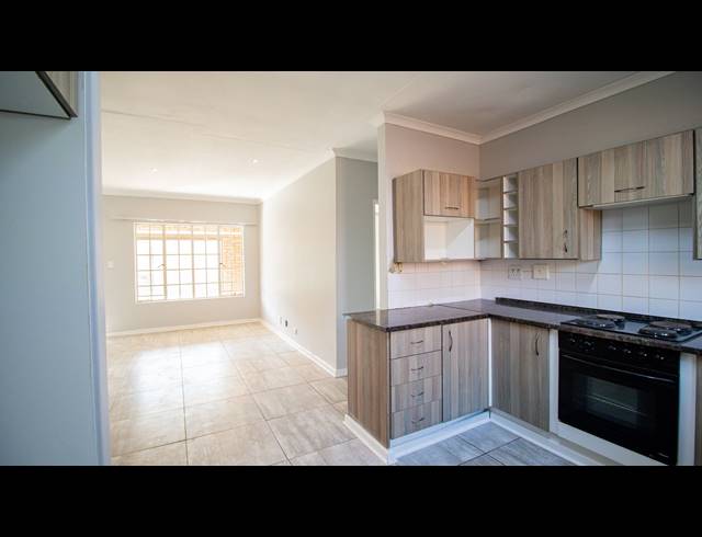 2 BEDROOM SECTIONAL TITLE FOR SALE IN SUNAIR PARK